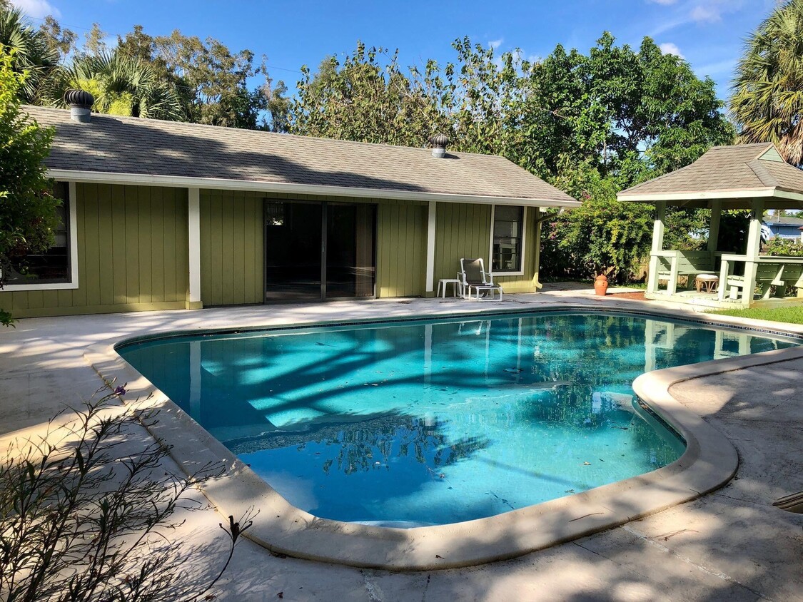 Foto principal - 4949 Belvedere Rd
