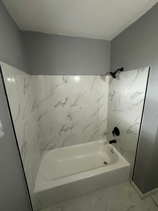 Foto del edificio - 3150 Belden Cir