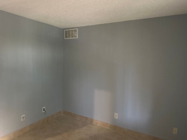 Building Photo - 2 Bedroom Condo in Nob Hill Landing - Tamarac Florida