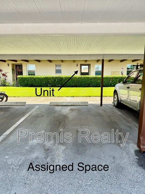 Building Photo - 1701 Pinehurst Rd