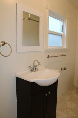 Building Photo - Nicely updated 3 / 1 house, washer / dryer...