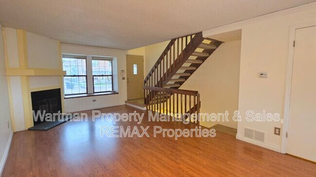 Foto del edificio - 6818 Ravencrest Dr