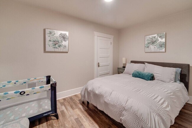 Foto del edificio - The Garland Suites (Furnished)
