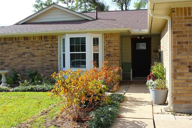 Building Photo - 1210 Three Forks Dr