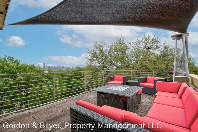 Building Photo - 3 br, 3.5 bath House - 2608 Del Curto #3