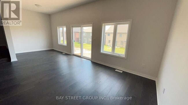 Photo du bâtiment - 75 Hillcrest Rd