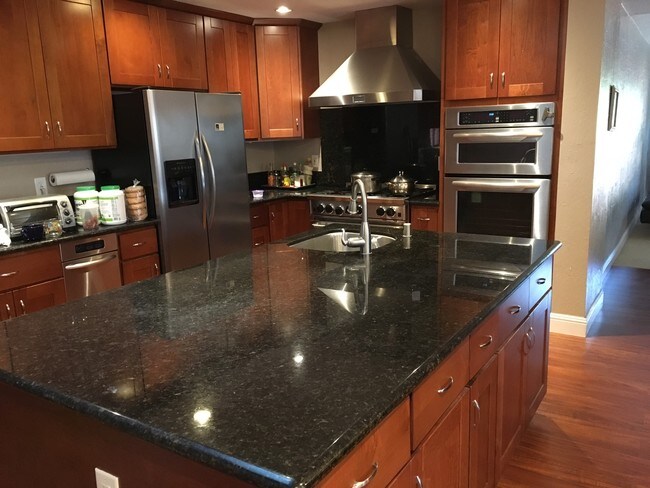 Foto del edificio - 2578 Cherrywood Dr