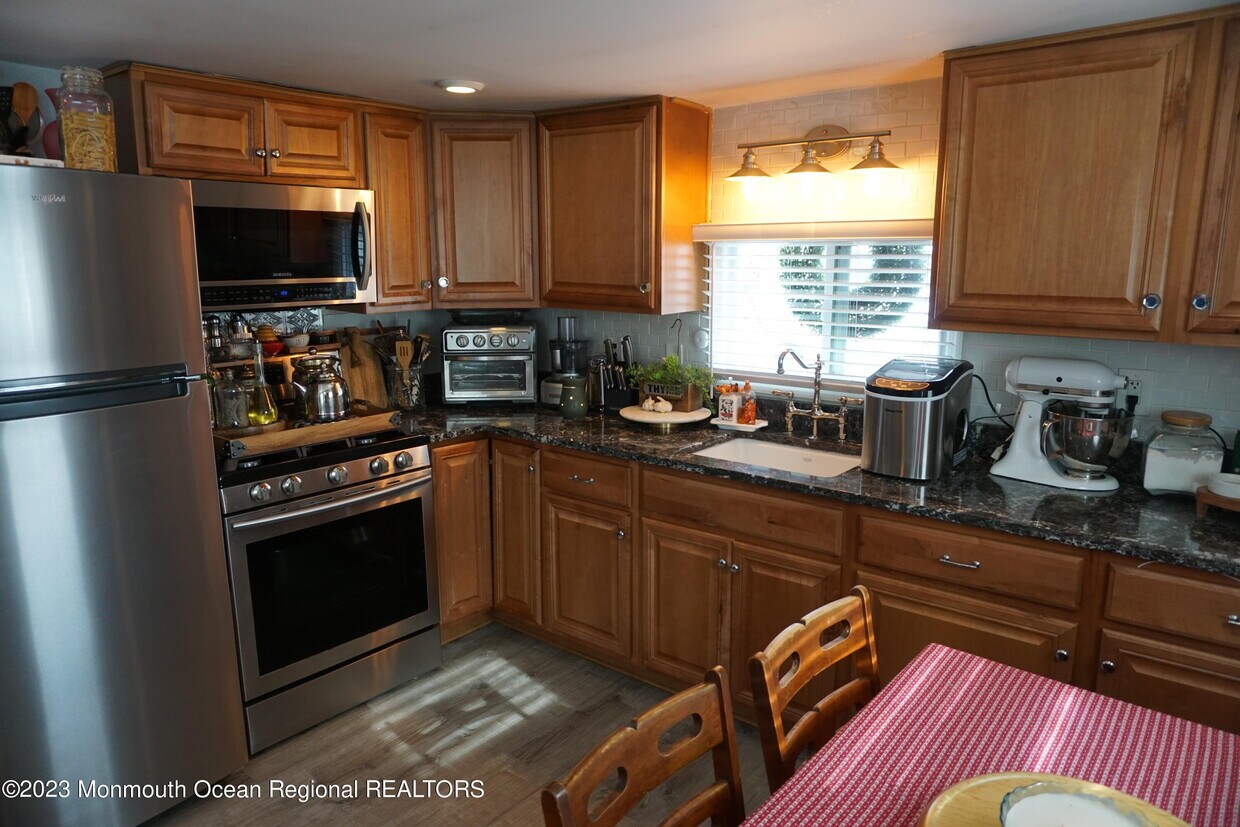 Foto principal - 700 Atkins Ave