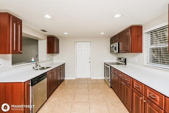 Building Photo - 3914 PENSDALE DR, NEW PORT RICHEY, FL 34652