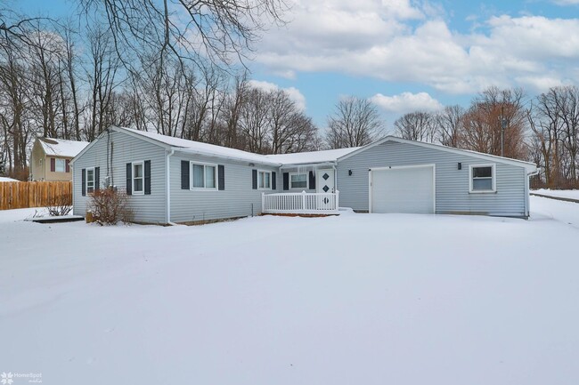 Building Photo - Charming Newly Renovated Ranch-Style Home ...