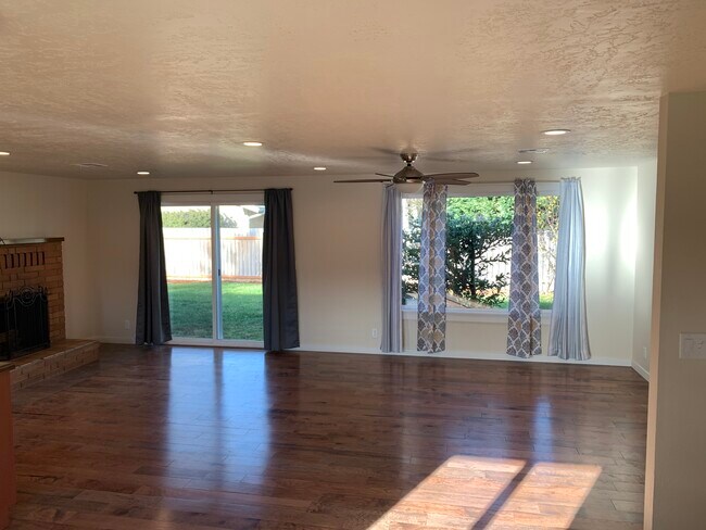 Foto del edificio - 3842 Richland St