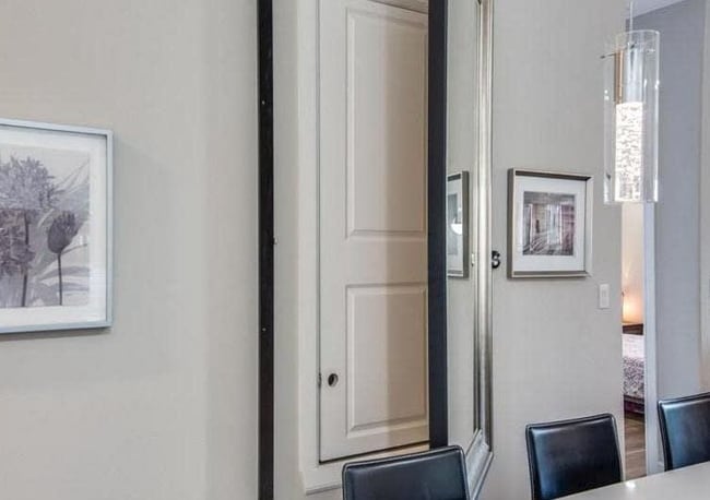 Foto del edificio - 5015 Meridian Ln