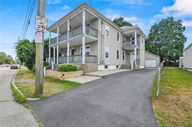 Building Photo - 360 Orient Ave