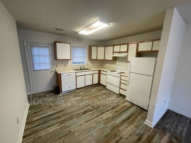 Foto del edificio - 115 Farmer Rd