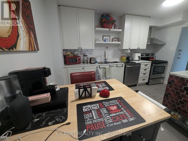 Photo du bâtiment - 362 The East Mall