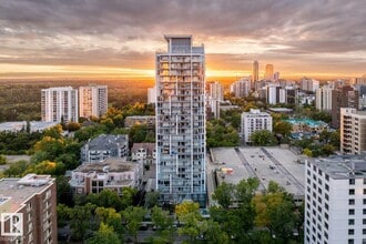 Building Photo - 9922-9111 111 St NW