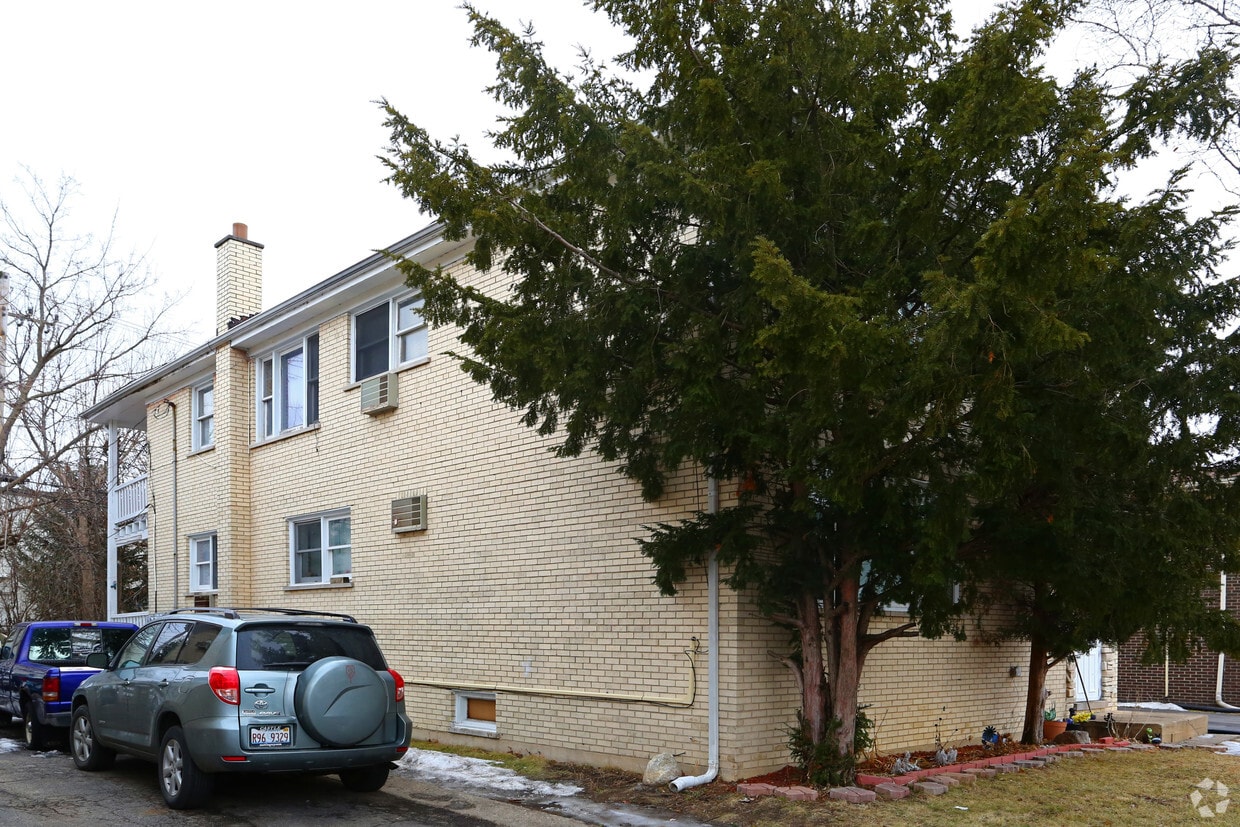Building Photo - 321 S Hale St