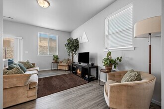 Building Photo - 5324 Remington Dr