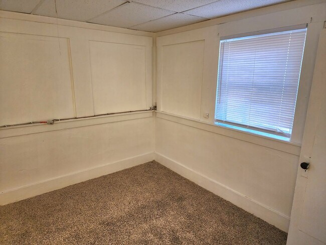 Building Photo - 209 S. 9th St. #4