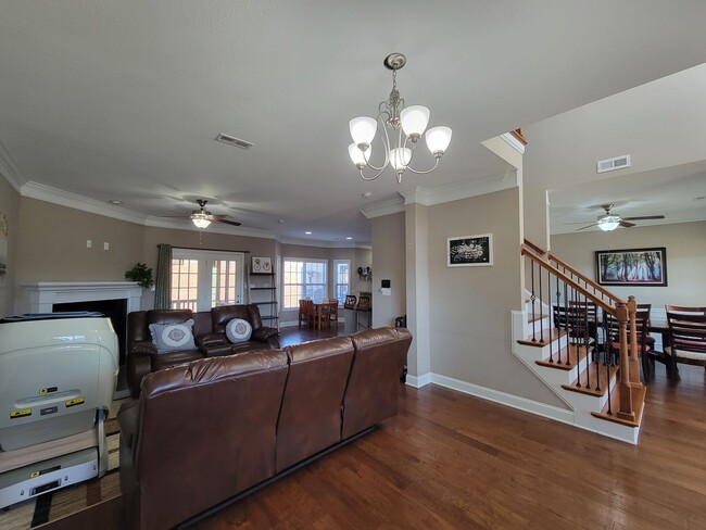 Building Photo - Knoxville 37934 - 4 bedroom, 2.5 bath home...