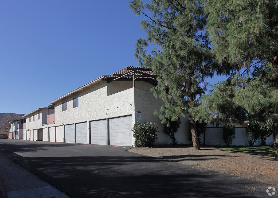 16495 Joy St, Lake Elsinore, CA 92530 Apartments in Lake Elsinore, CA