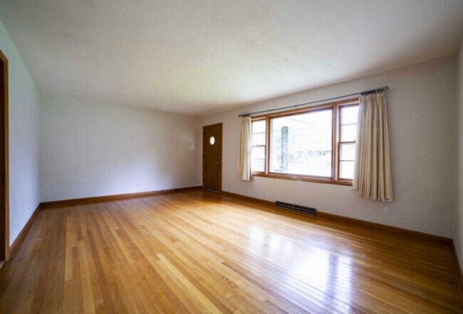 Foto del edificio - 2307 S Virginia Ave