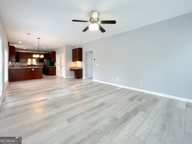 Building Photo - 1924 Riverlanding Cir