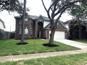 Building Photo - 3623 Pine Valley Dr
