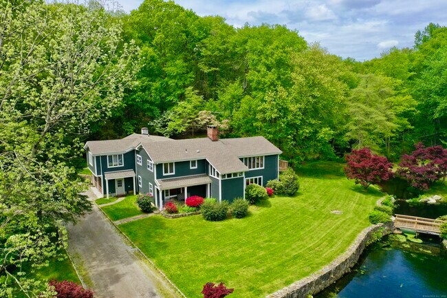 Foto del edificio - 105 Twin Oak Ln
