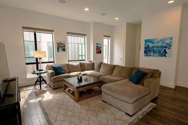 Foto del edificio - 4925 Camdale Ct
