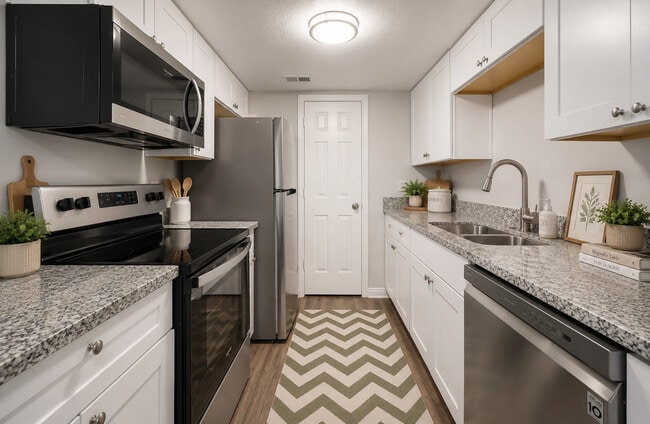 Fully Updated Kitchens w Microhood - Tomball Ranch