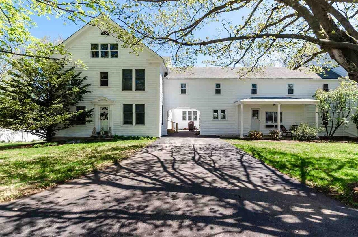 208 Chestnut Hill Rd, New Boston, NH 03070 House Rental in New Boston