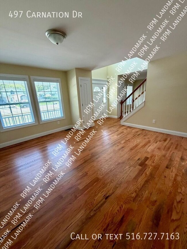 Building Photo - 497 Carnation Dr