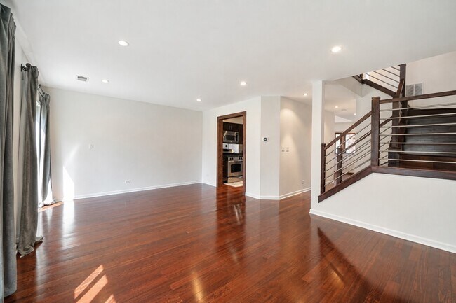 Building Photo - 1347 Winfield Way