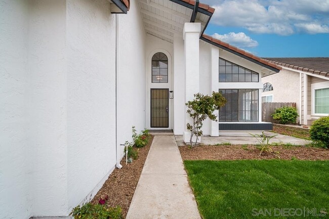 Building Photo - 9585 Pipilo St
