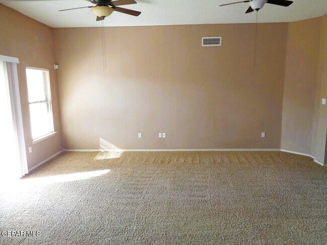 Foto del edificio - 14168 Smokey Point Dr