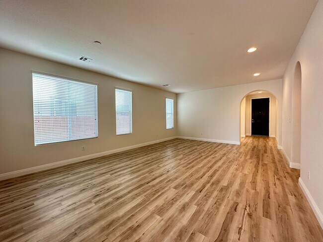 Foto del edificio - Bruce Woodbury Beltway & Charleston