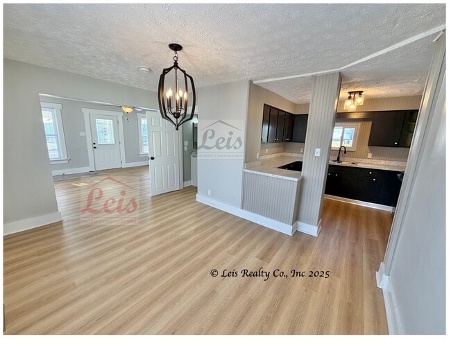 Foto del edificio - 519 W Market St