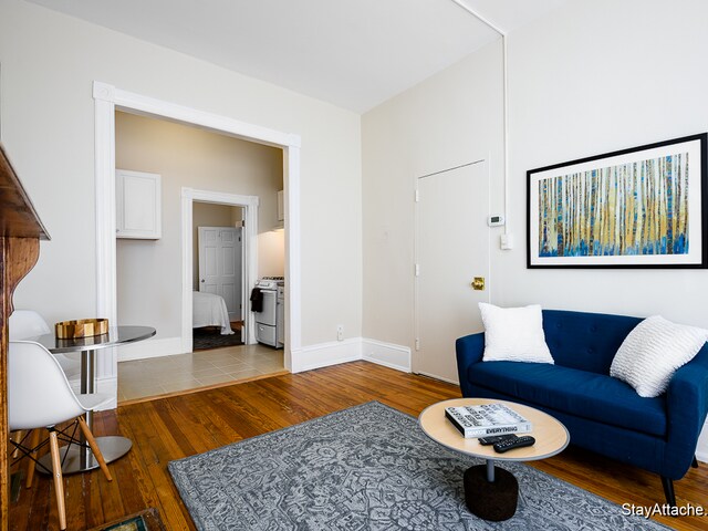 Foto del edificio - 1811 Riggs Pl NW