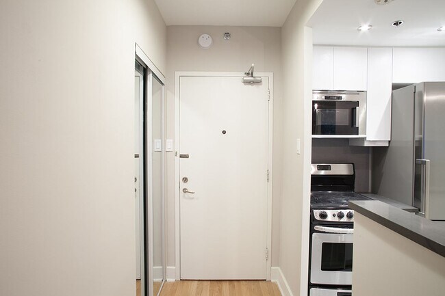 Building Photo - 3455 Rue Aylmer