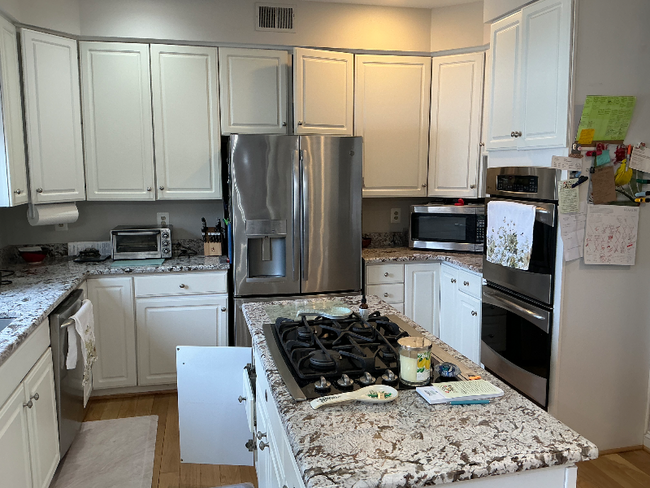 Foto del edificio - 6003 Manor Oak Way