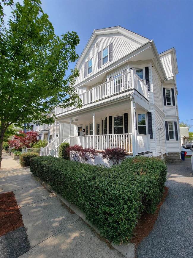 Foto del edificio - 33 Electric Ave