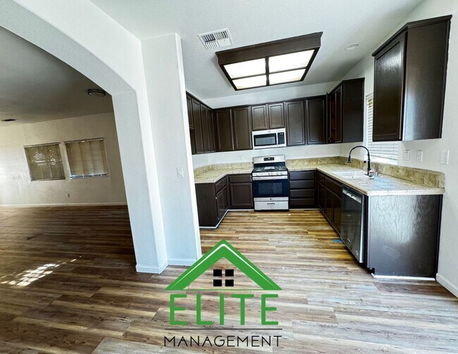 Foto del edificio - Charming 3 Bedroom, 2 Bath Home in Prime S...