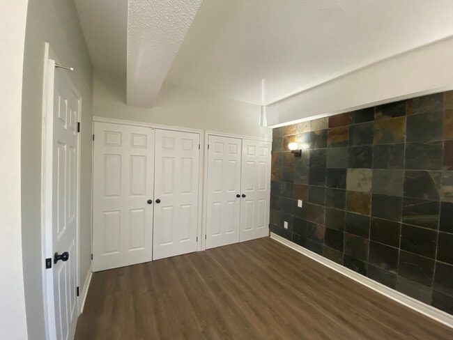 Building Photo - Adelaide Lofts