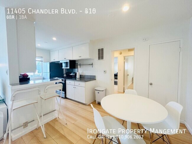 Foto del edificio - 11405 Chandler Blvd