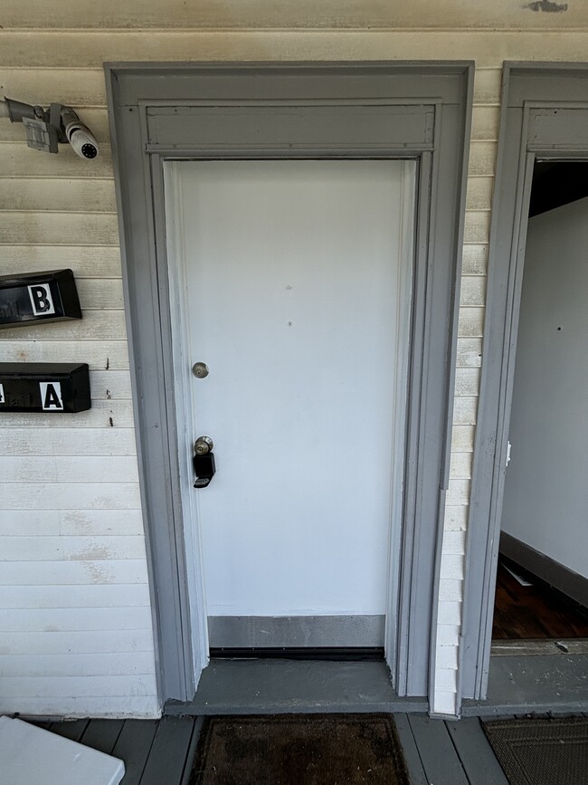 334 Hollister St Unit A, Stratford, CT 06615 Apartments in Stratford