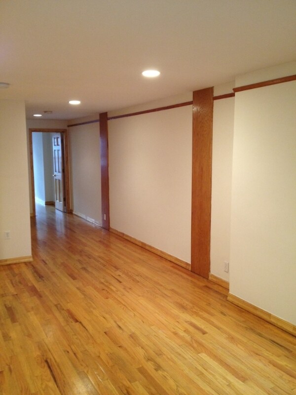 Foto del edificio - 126 E 7th St