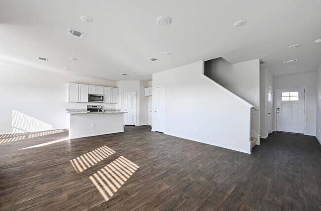 Foto del edificio - 229 Frogmore Lp