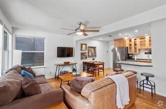Building Photo - 2102 Peach Tree St