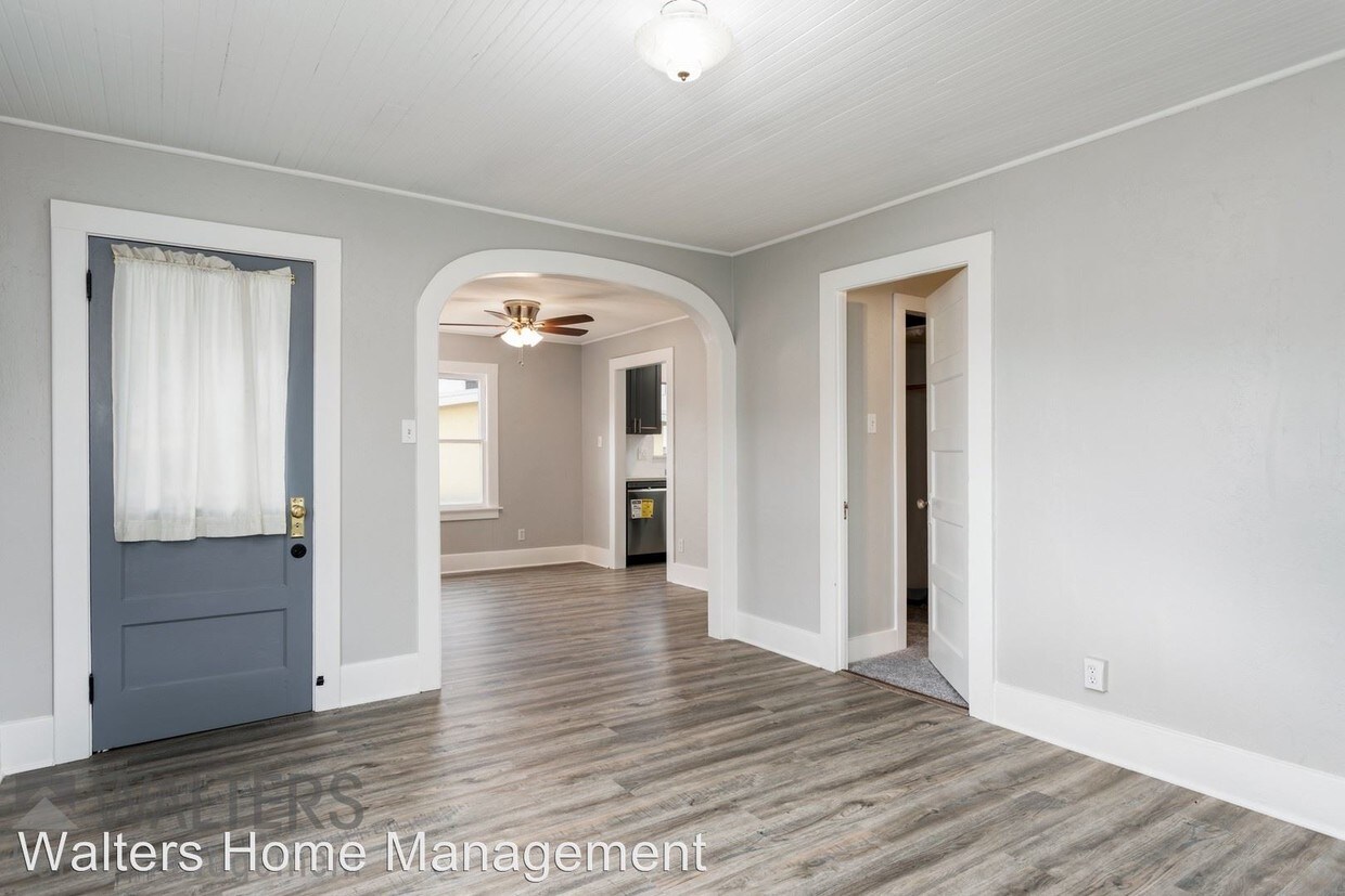 Primary Photo - 2 br, 1 bath House - 404 West 4th Avenue